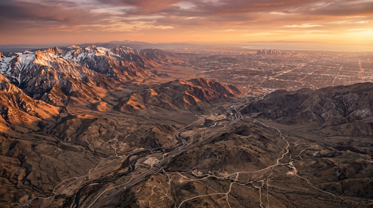 Aerial landscape representing the route from Reno to Van Nuys